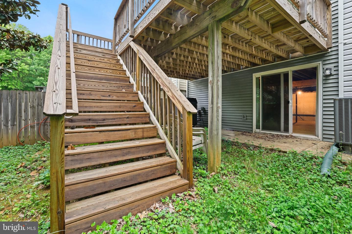 1608 Woodtree Court W photo 23