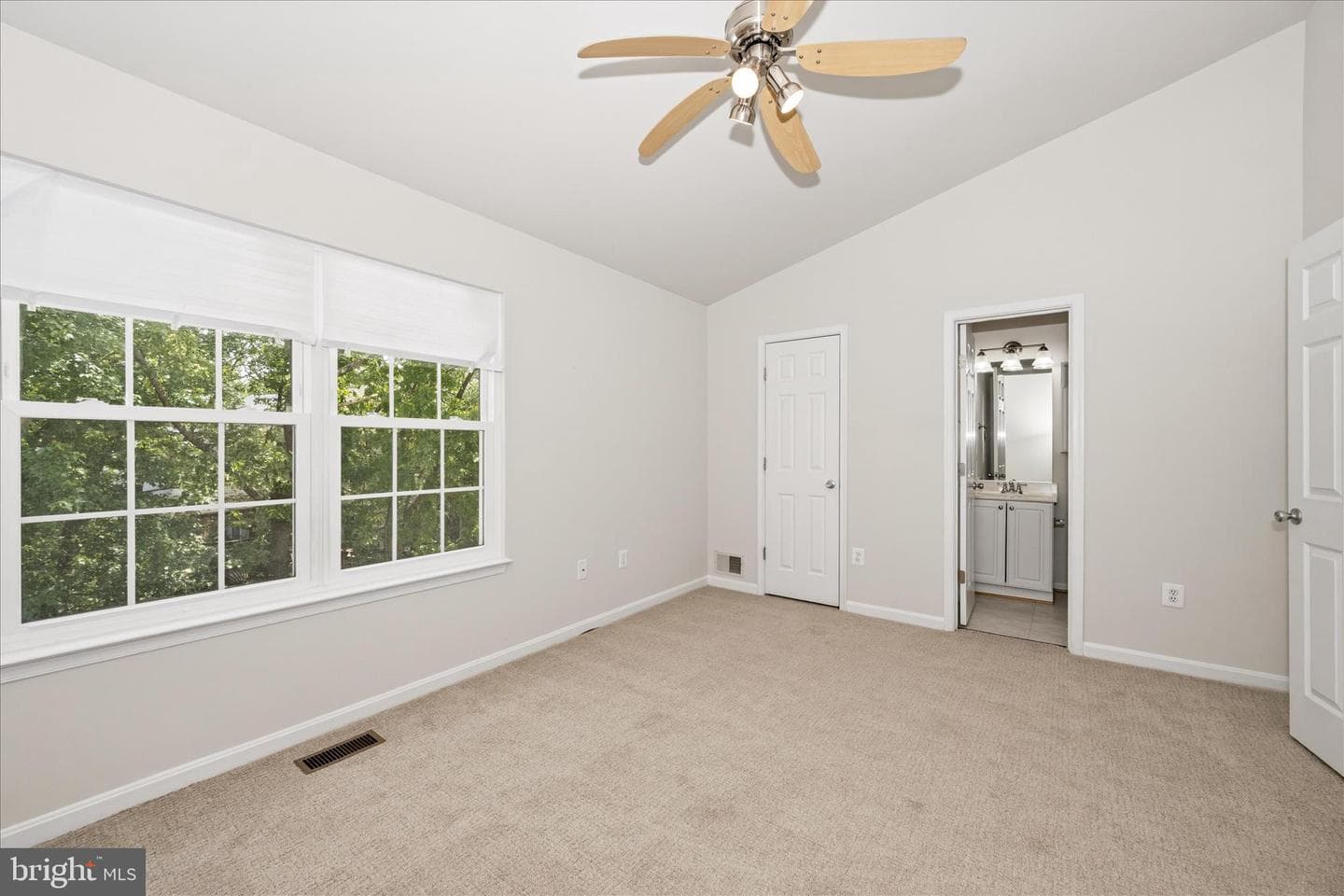 2211 Commissary Circle photo 39
