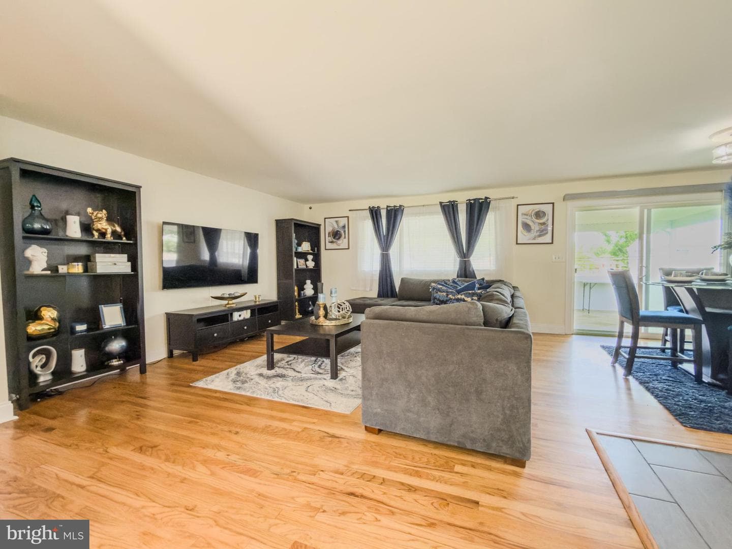 292 Mackintosh Drive photo 5