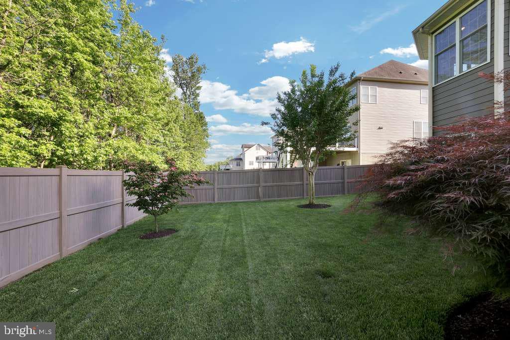 8227 Saint Francis Drive photo 23