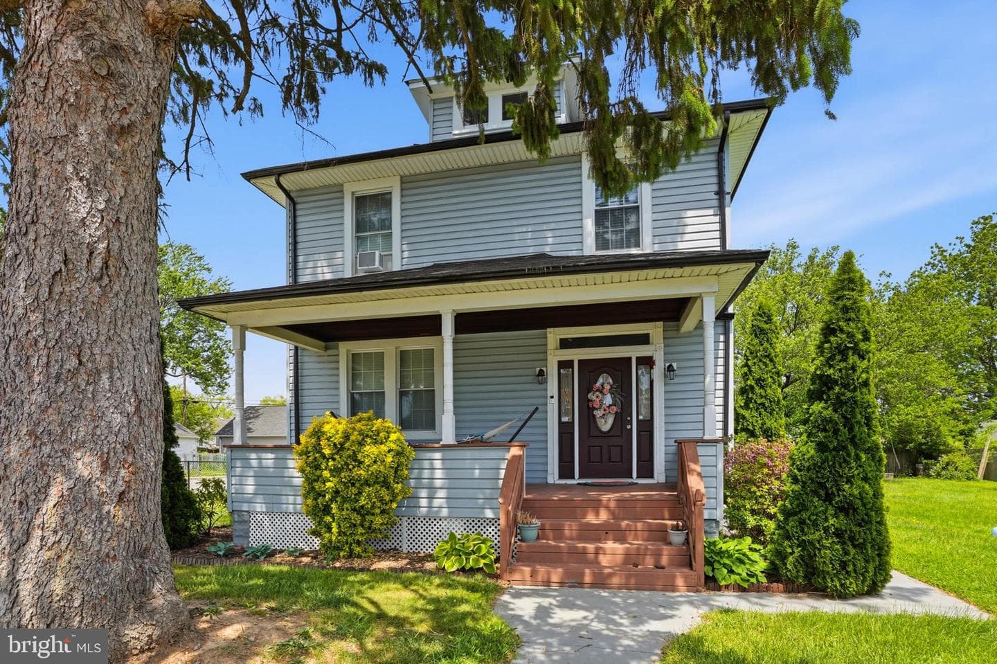 300 Townsend Avenue photo 2