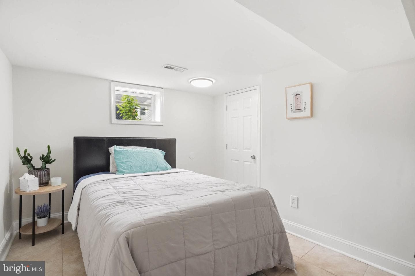 300 Townsend Avenue photo 28
