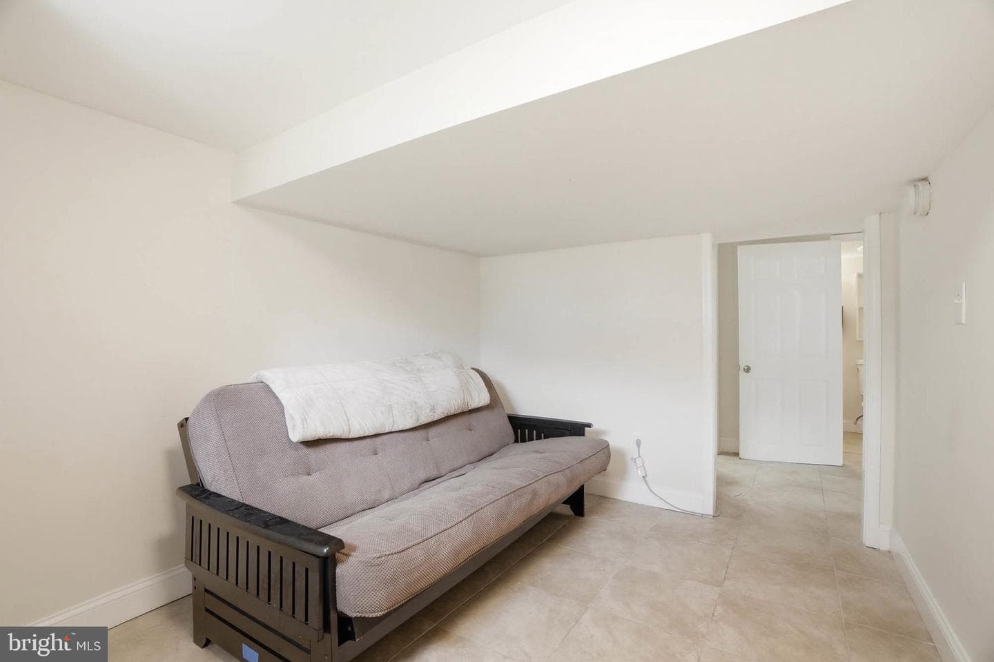300 Townsend Avenue photo 32