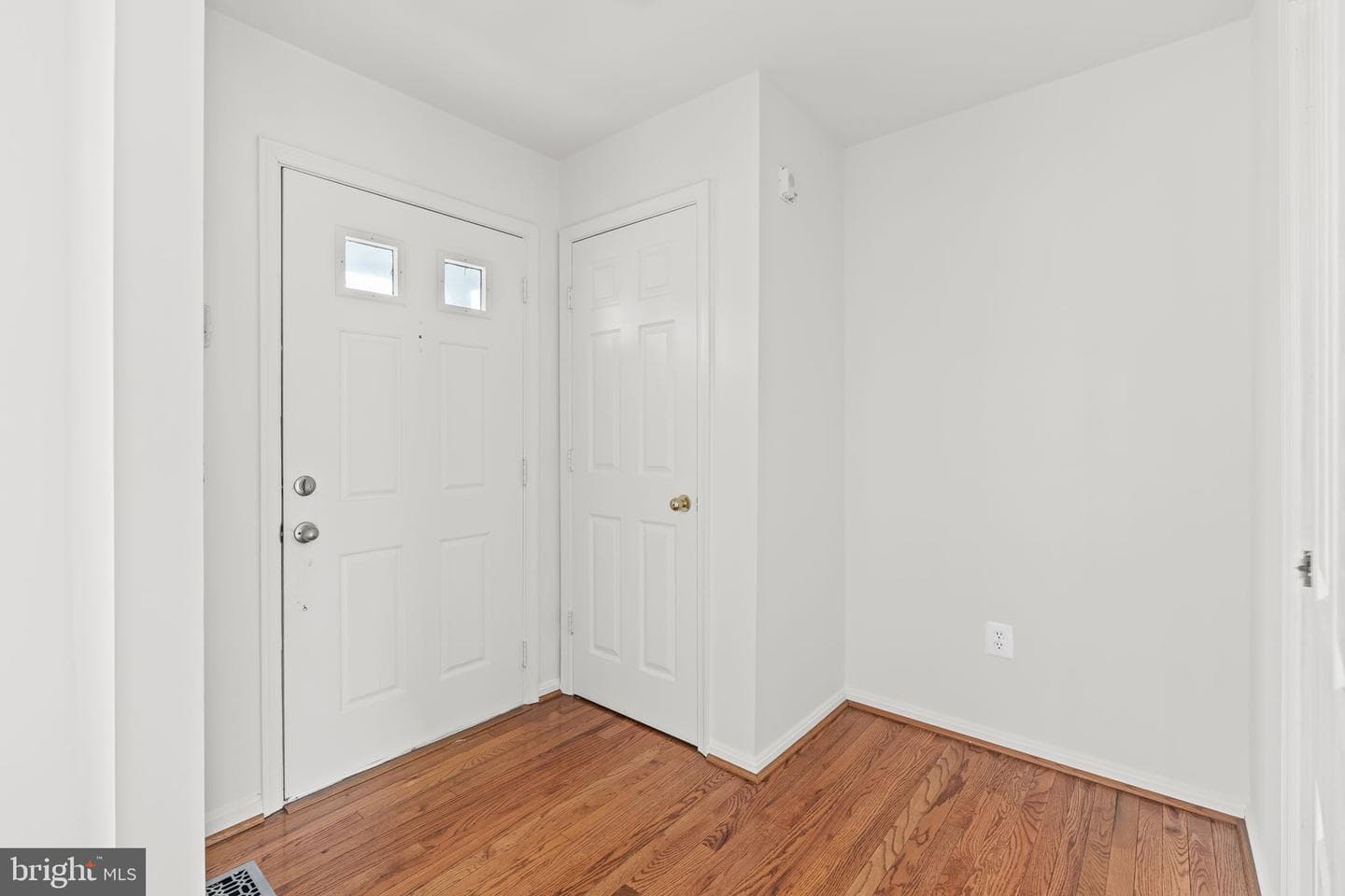 233 Kirbys Landing Court photo 4