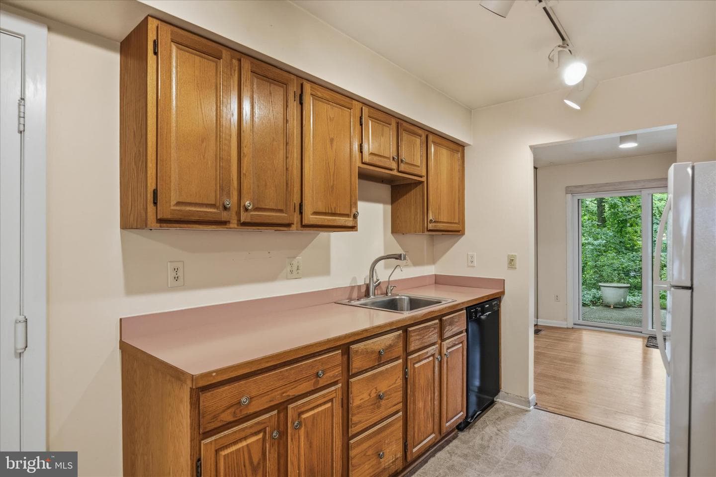 1402 Catlyn Place photo 15