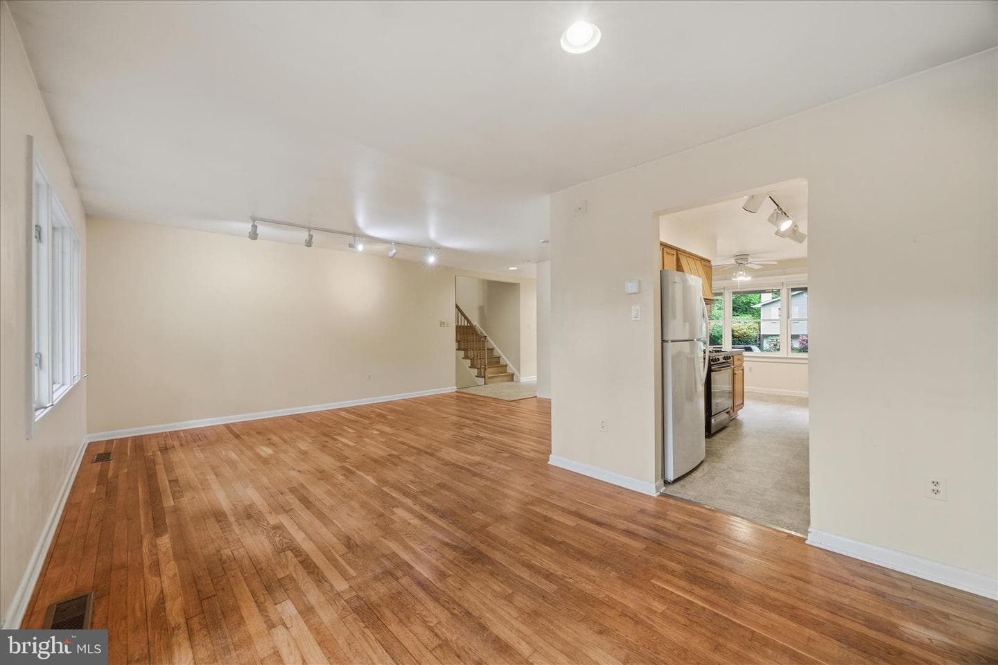 1402 Catlyn Place photo 8
