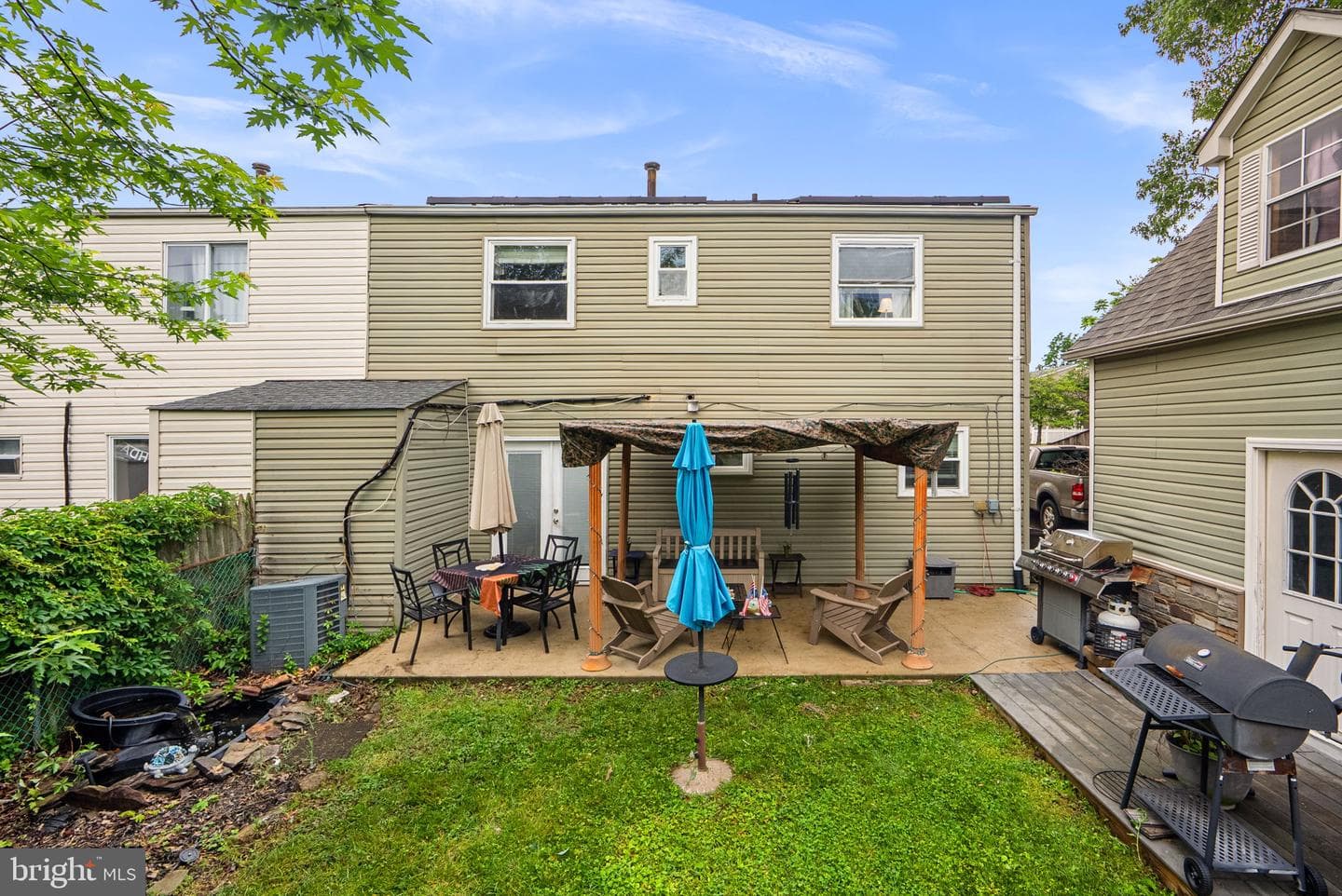 1071 Kings Road photo 25