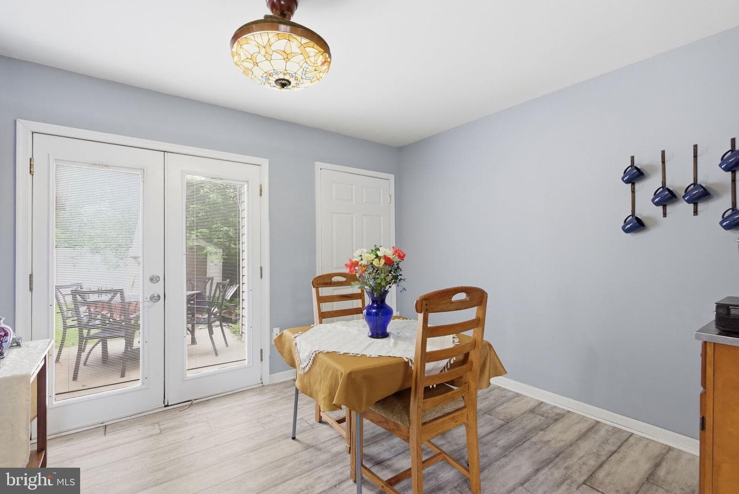 1071 Kings Road photo 9