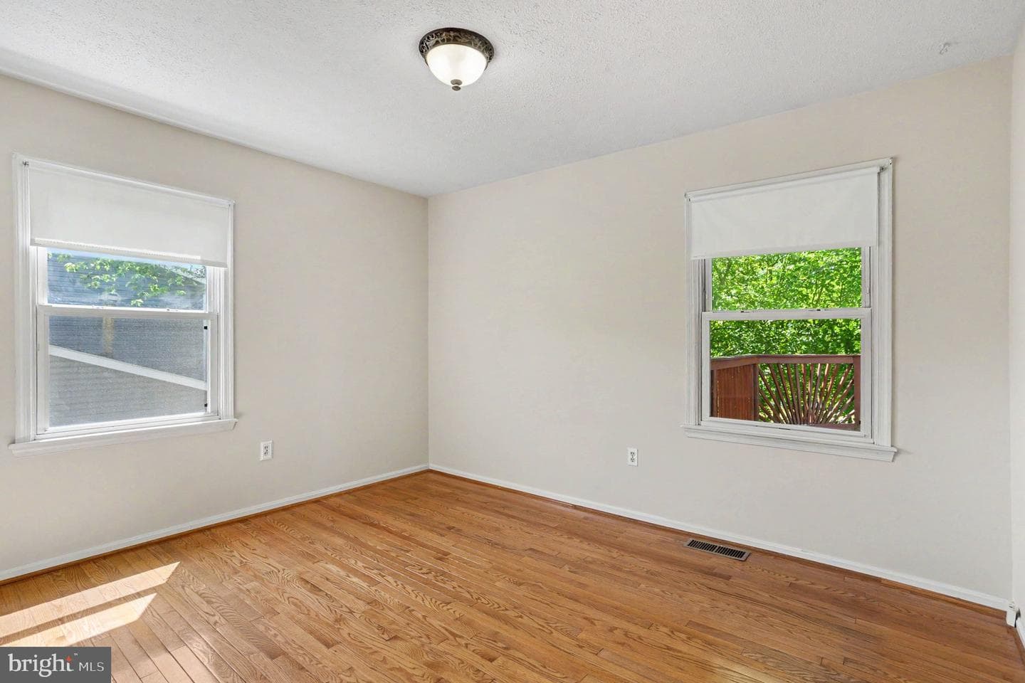 987 Summer Hill Dr photo 12