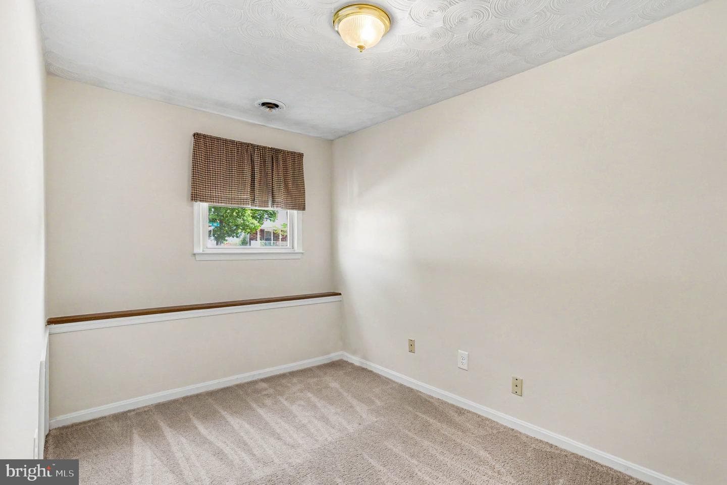 987 Summer Hill Dr photo 18