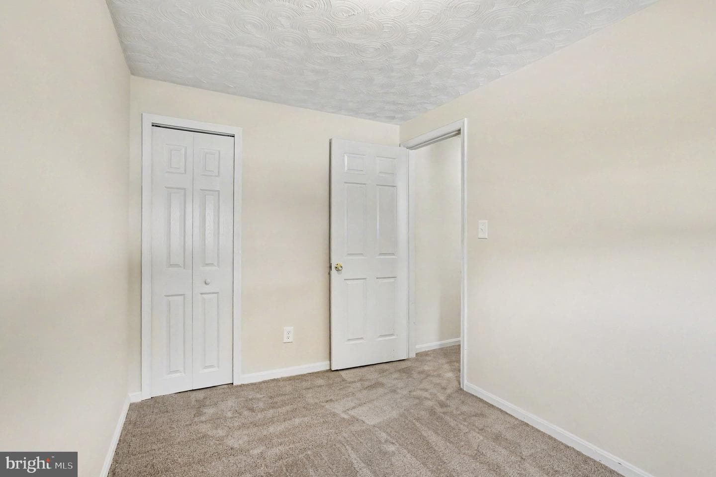 987 Summer Hill Dr photo 19