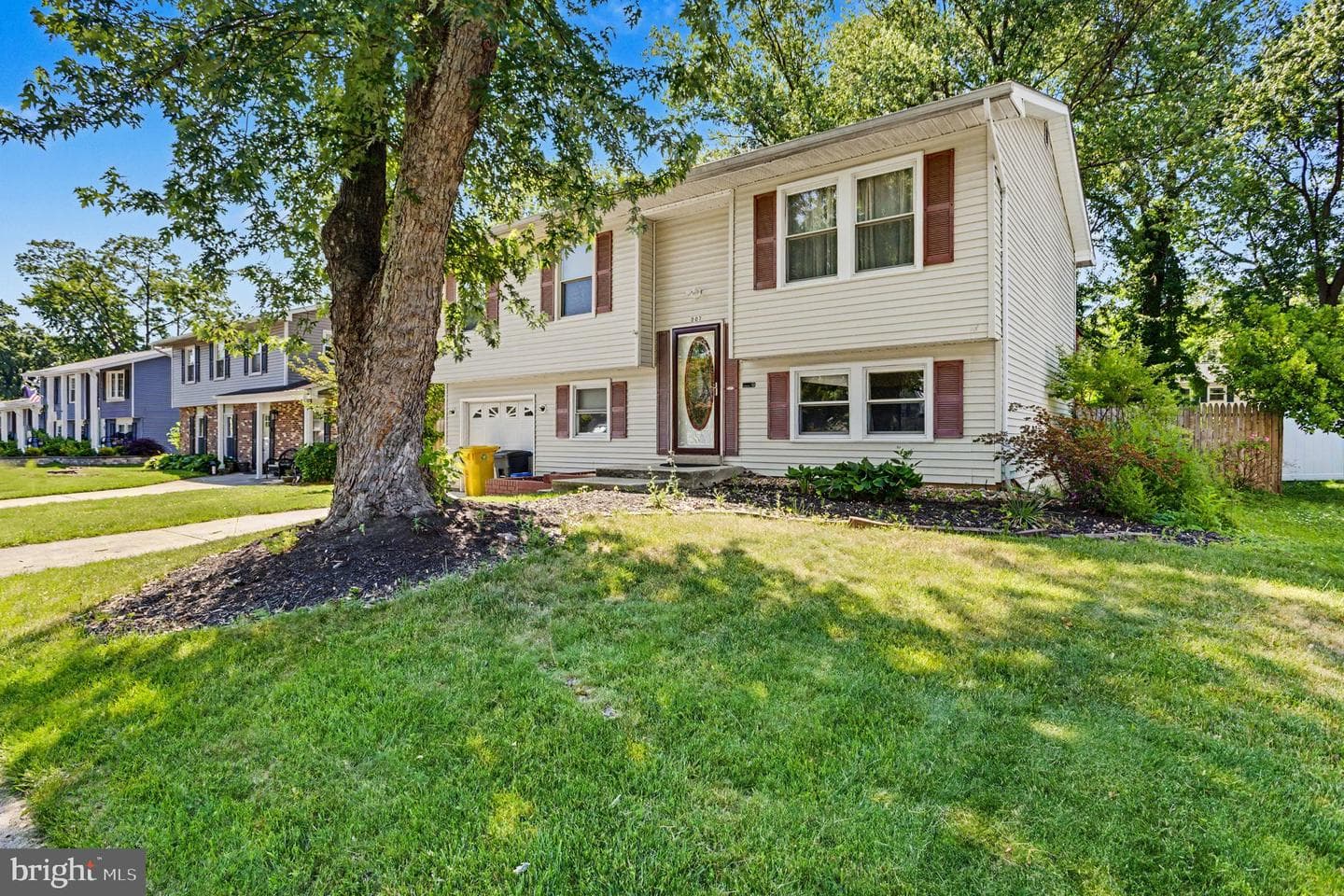 987 Summer Hill Dr photo 3