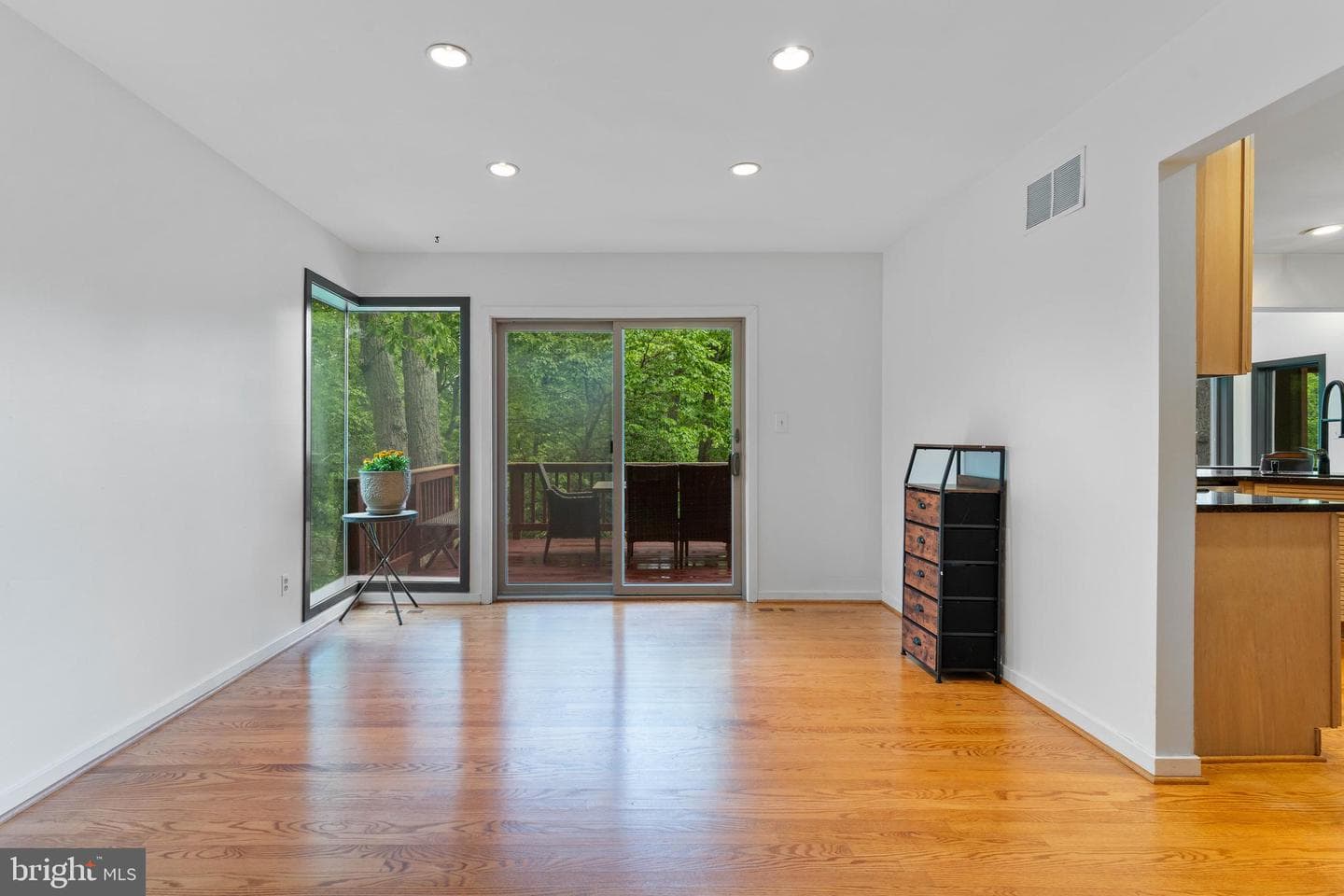 771 Macsherry Drive photo 30