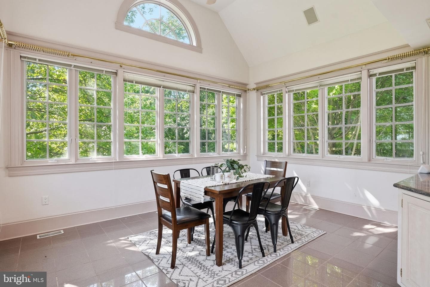 2562 Carrollton Road photo 17