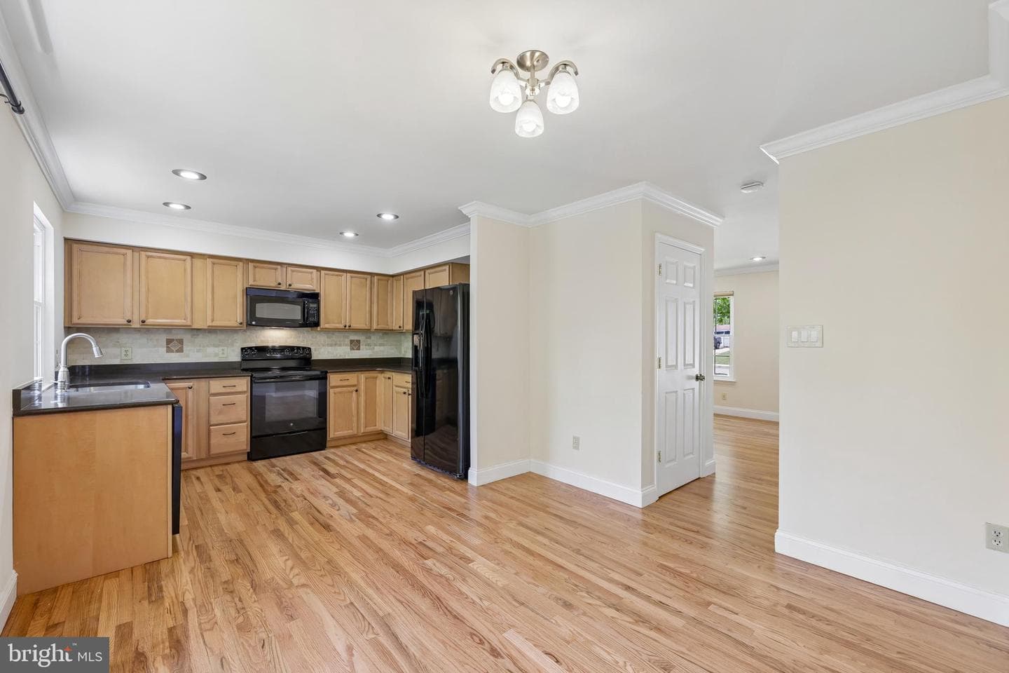 7961 Oakwood Road photo 12
