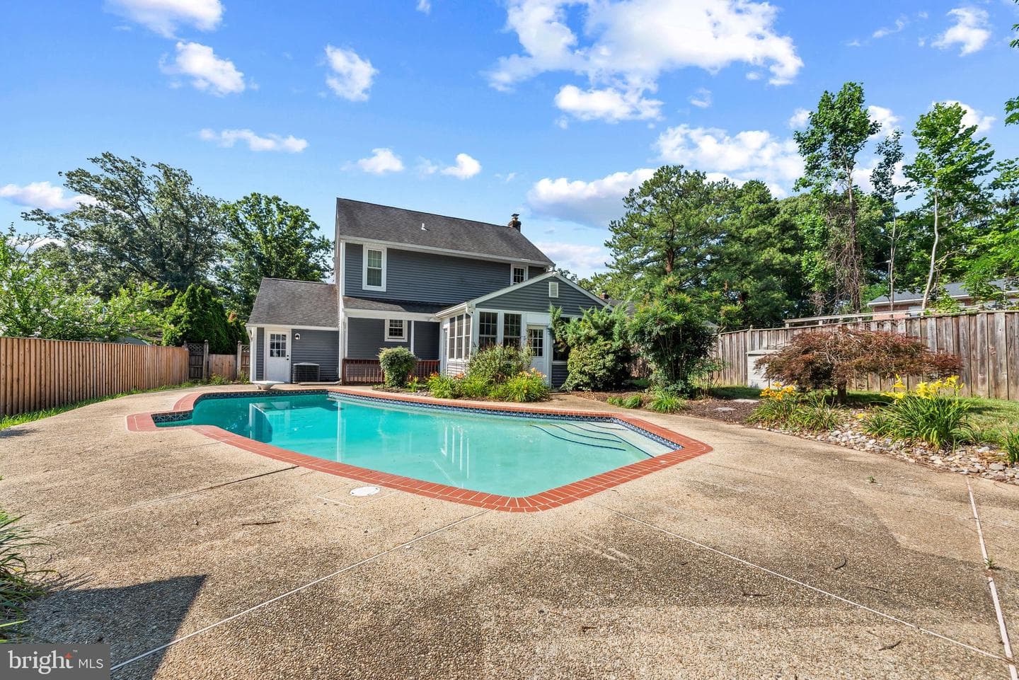 1023 Tudor Drive photo 6