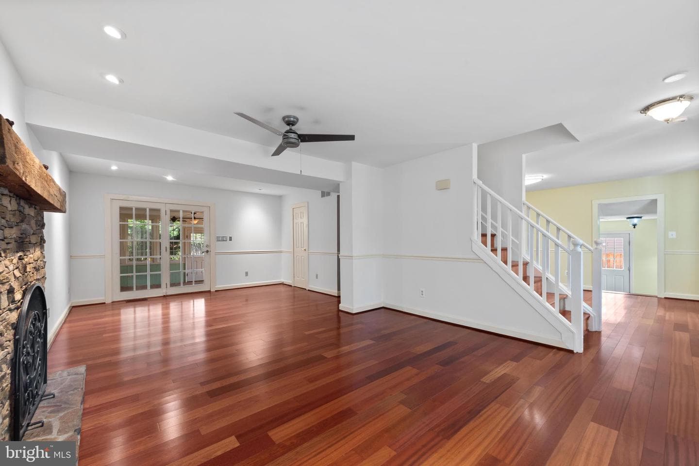 1023 Tudor Drive photo 8