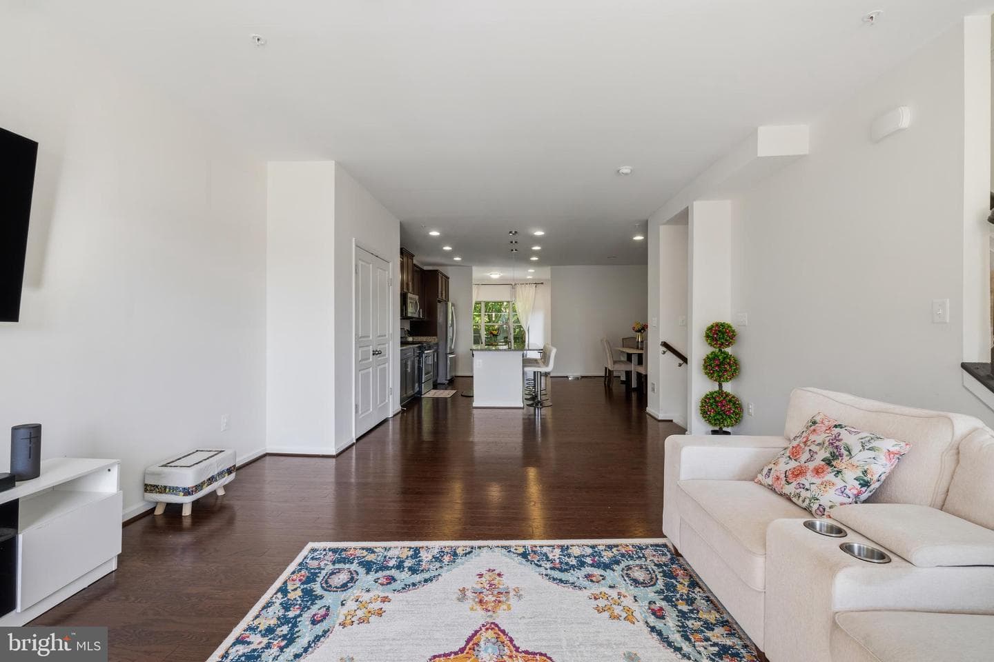 7902 Moss Brook Court photo 4