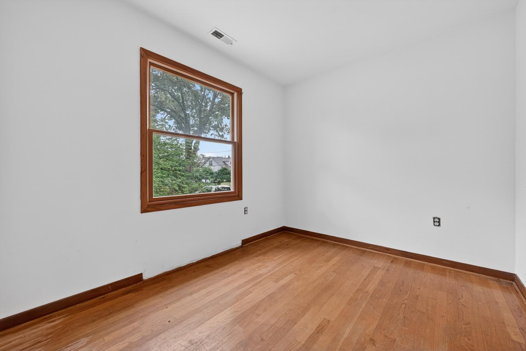 54 Decatur Avenue photo 14