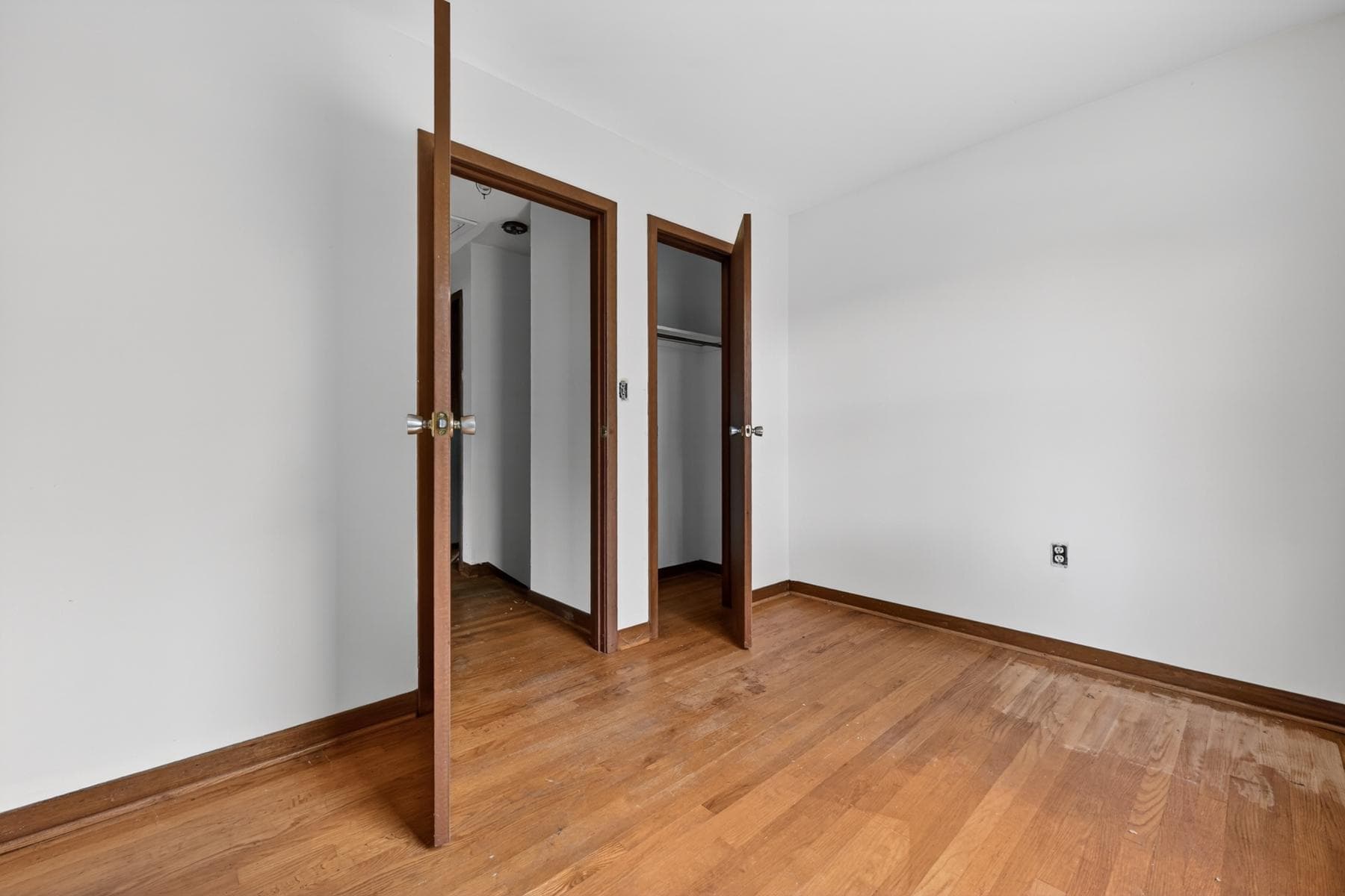 54 Decatur Avenue photo 15