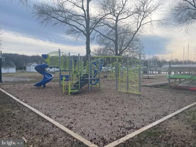 54 Decatur Avenue photo 56