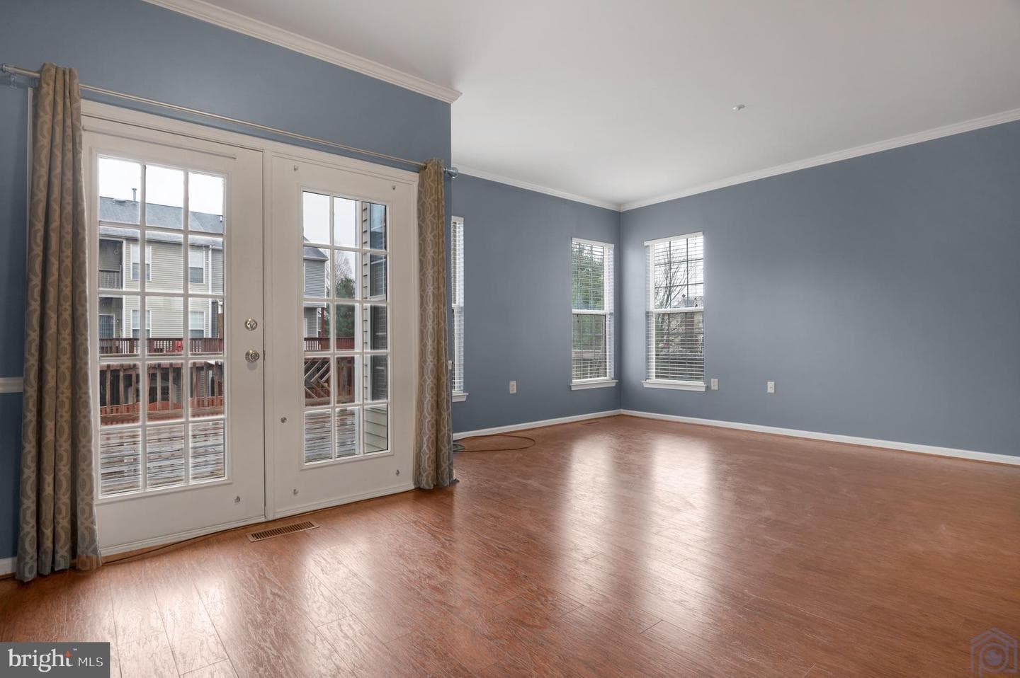 2543 Selkirk Court photo 3