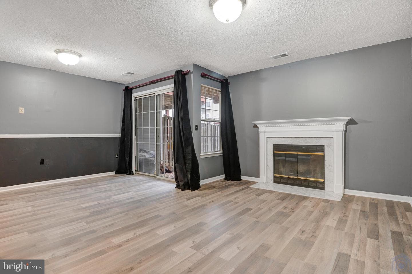 2543 Selkirk Court photo 4