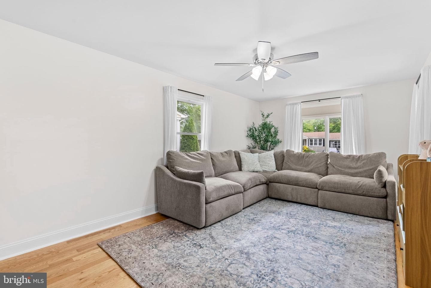5630 Dartmouth Street photo 17