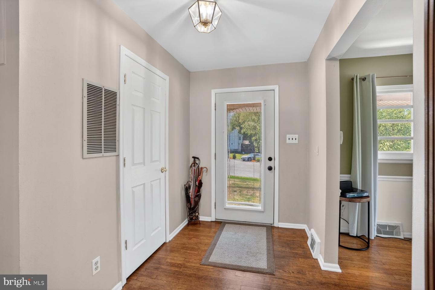 1518 Ridgely Drive photo 24