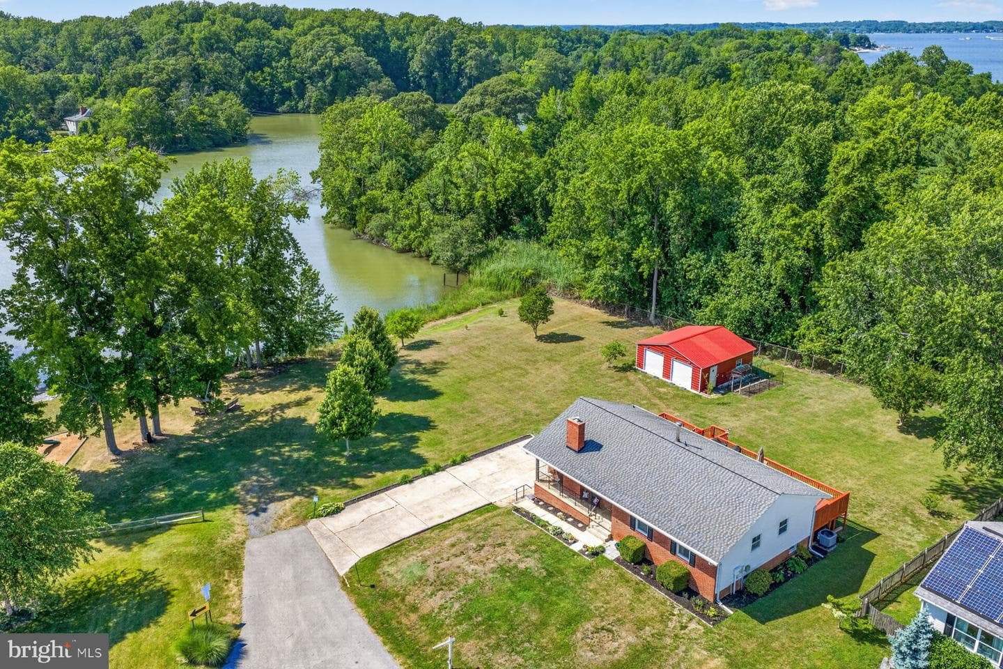1518 Ridgely Drive photo 5