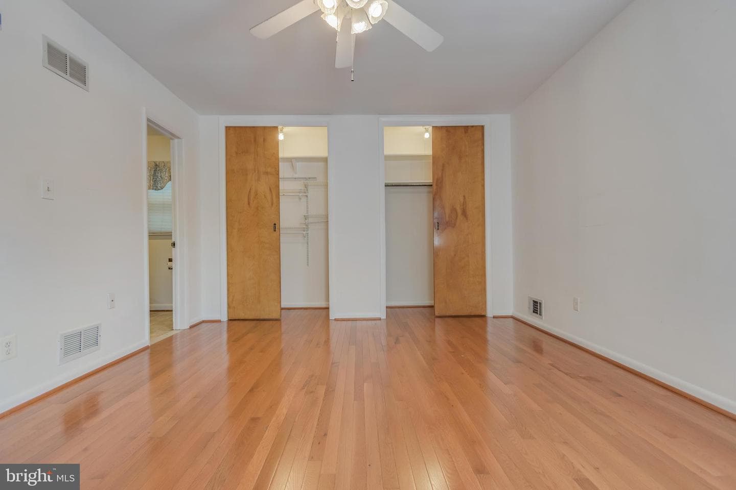 219 Coronet Drive photo 16