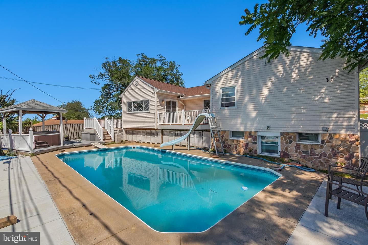 219 Coronet Drive photo 28