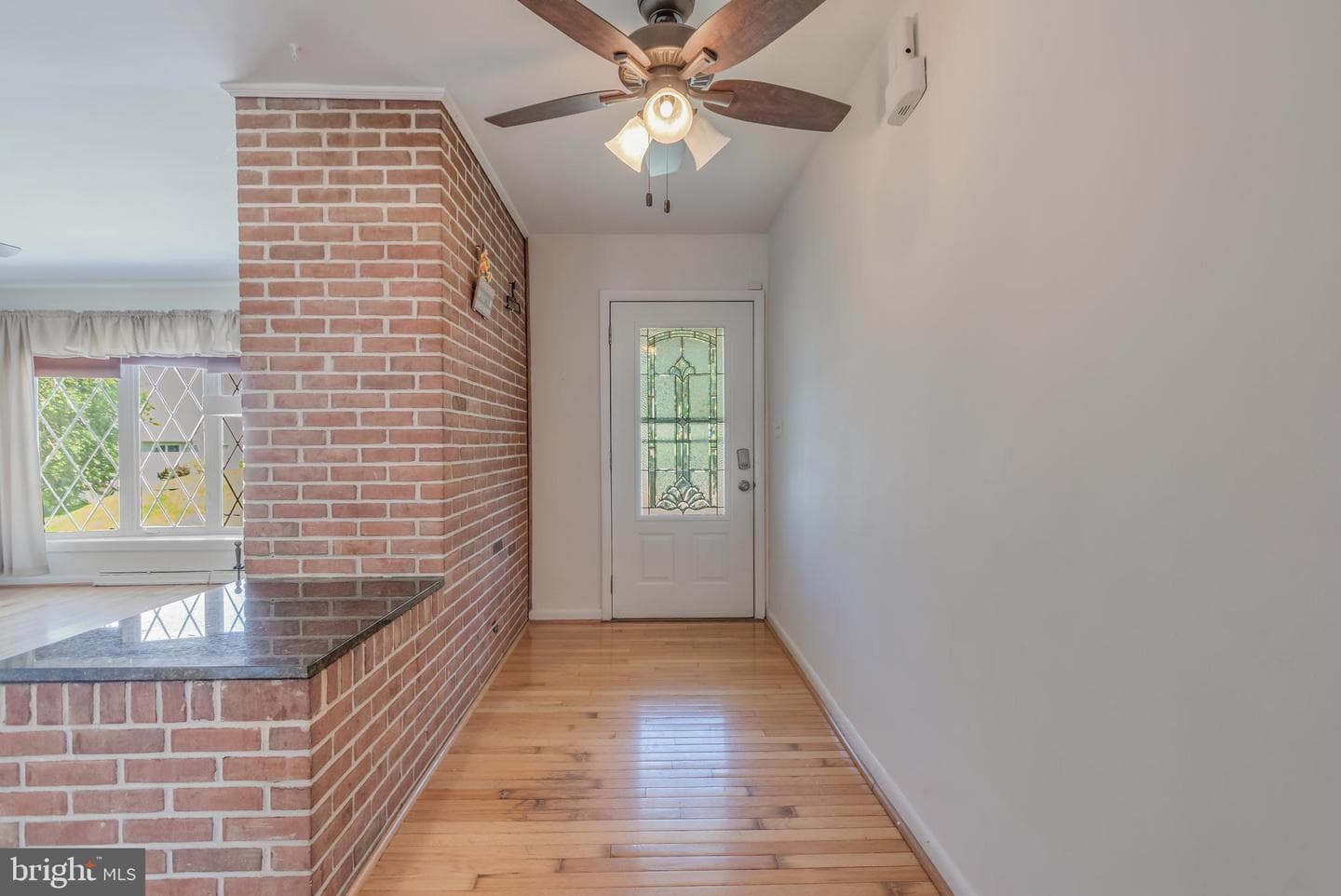 219 Coronet Drive photo 4