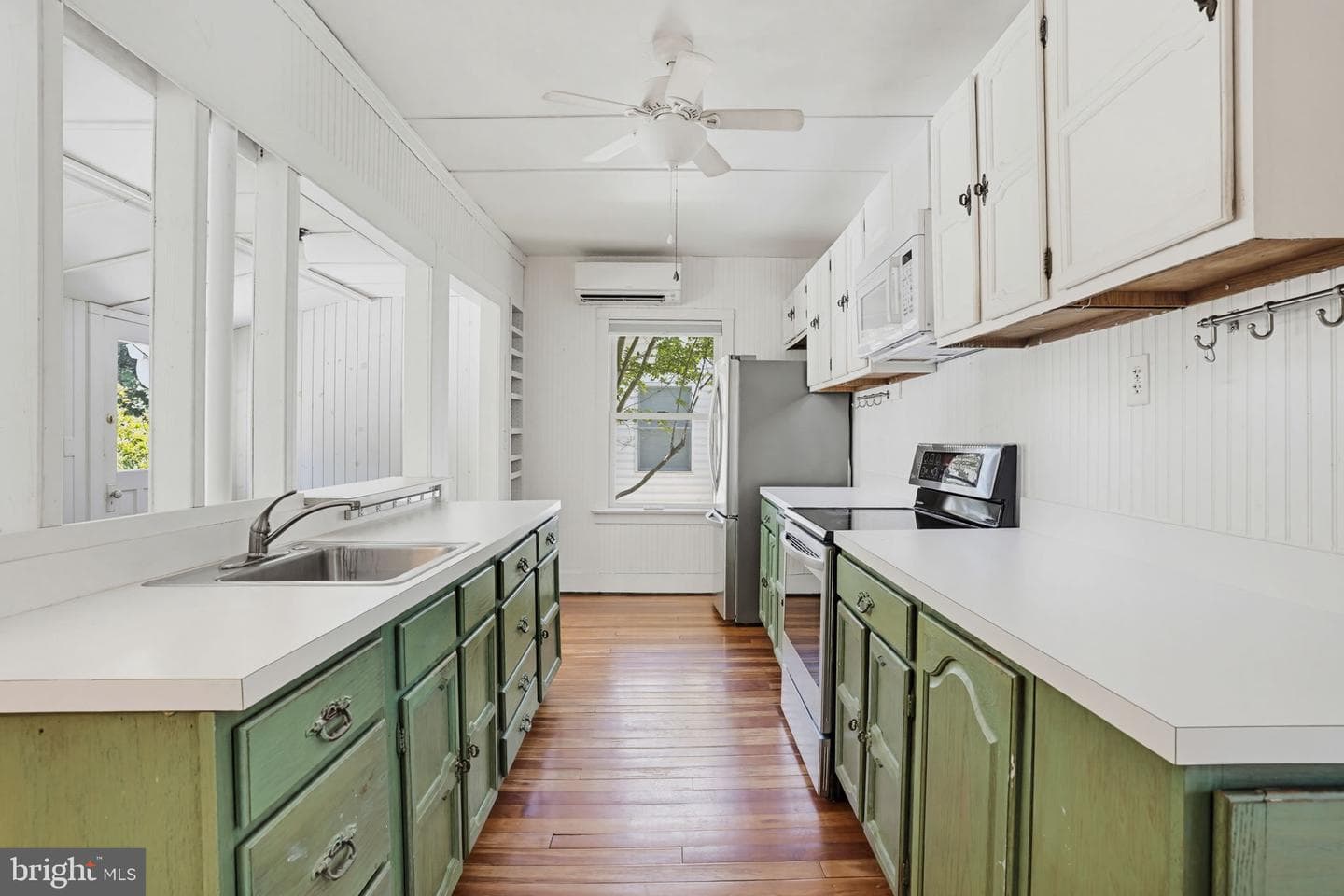 526 James Avenue photo 12
