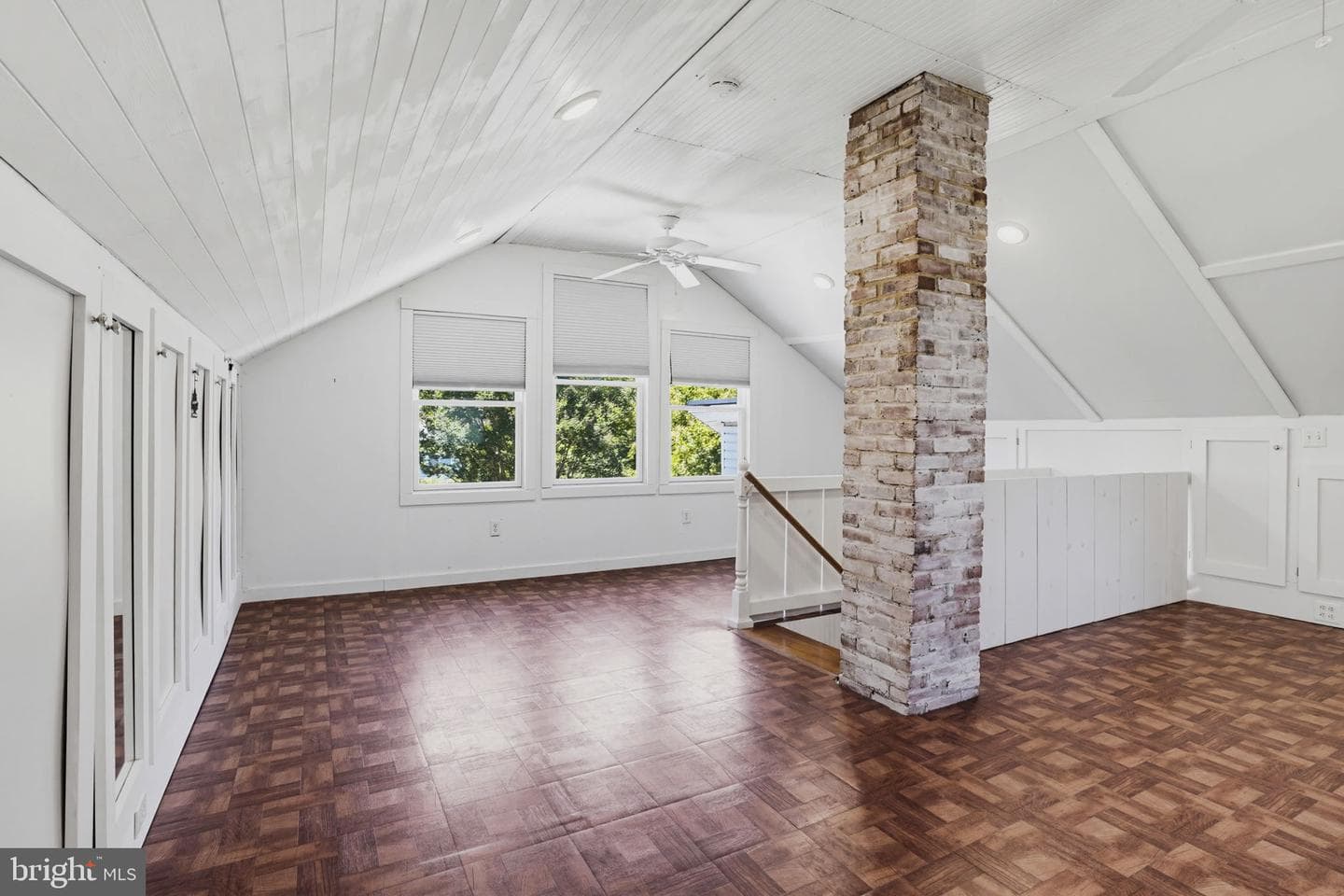 526 James Avenue photo 19