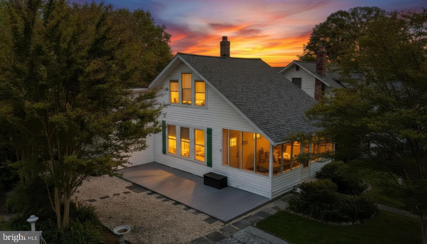 526 James Avenue photo 24