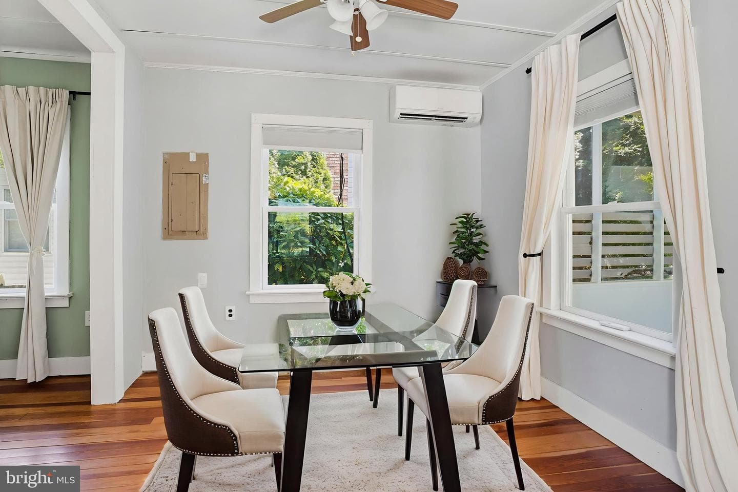 526 James Avenue photo 8