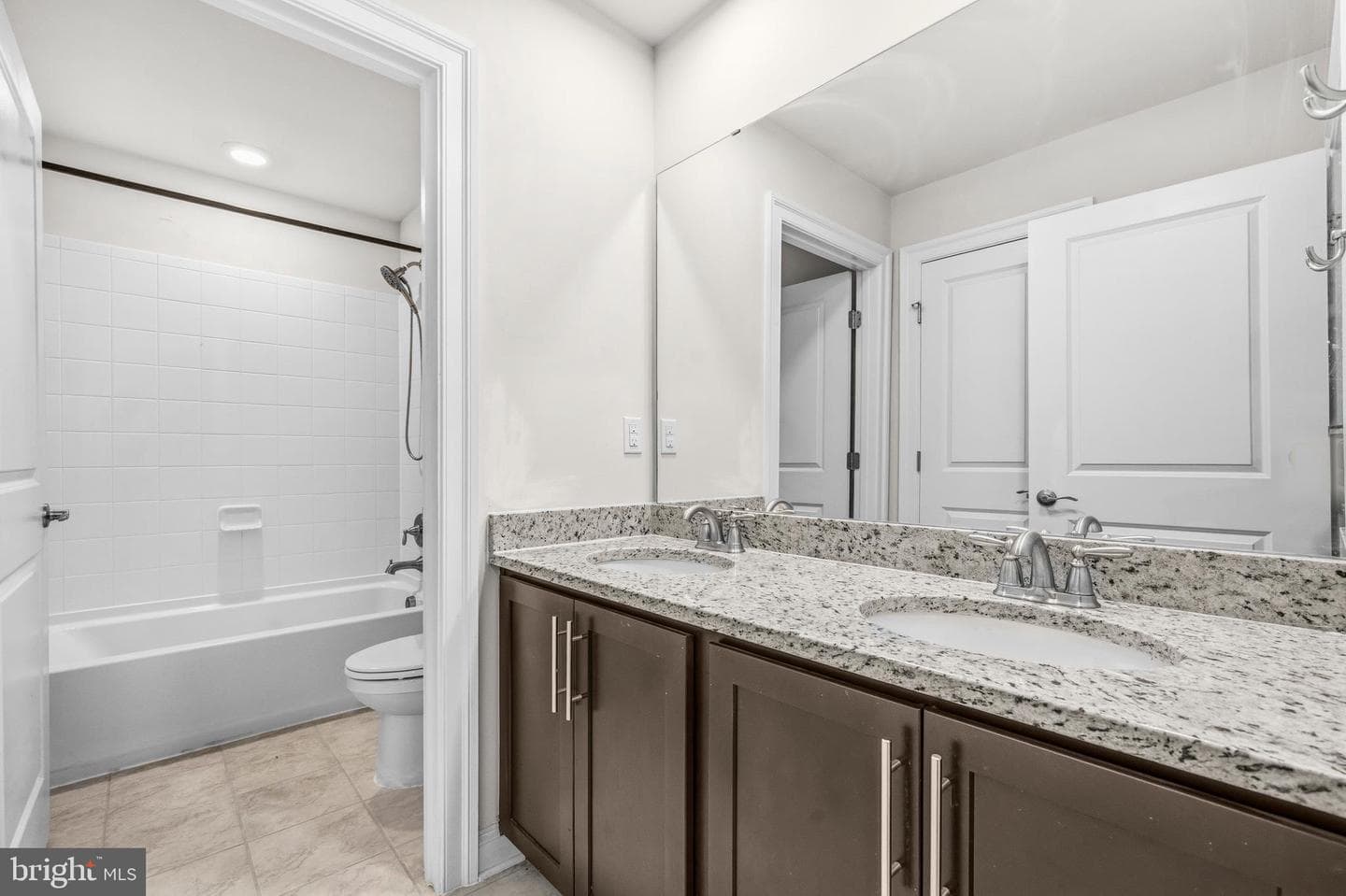 2811 Broad Wing Drive photo 33
