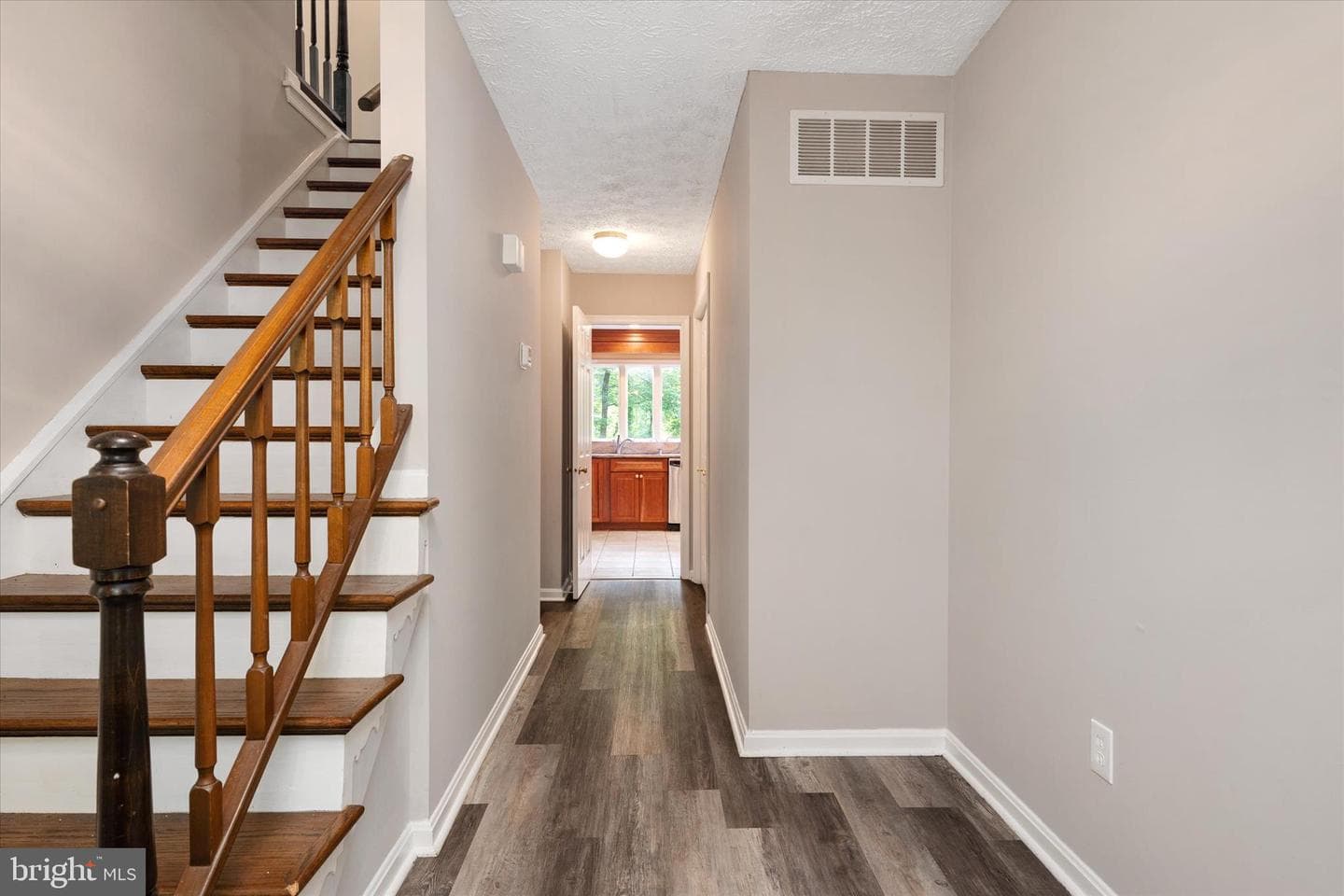 1647 Homewood Road photo 4