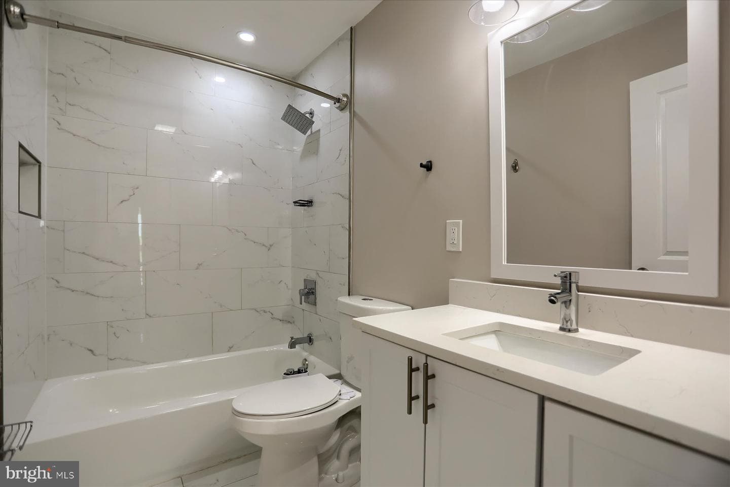 573 Rita Dr photo 25