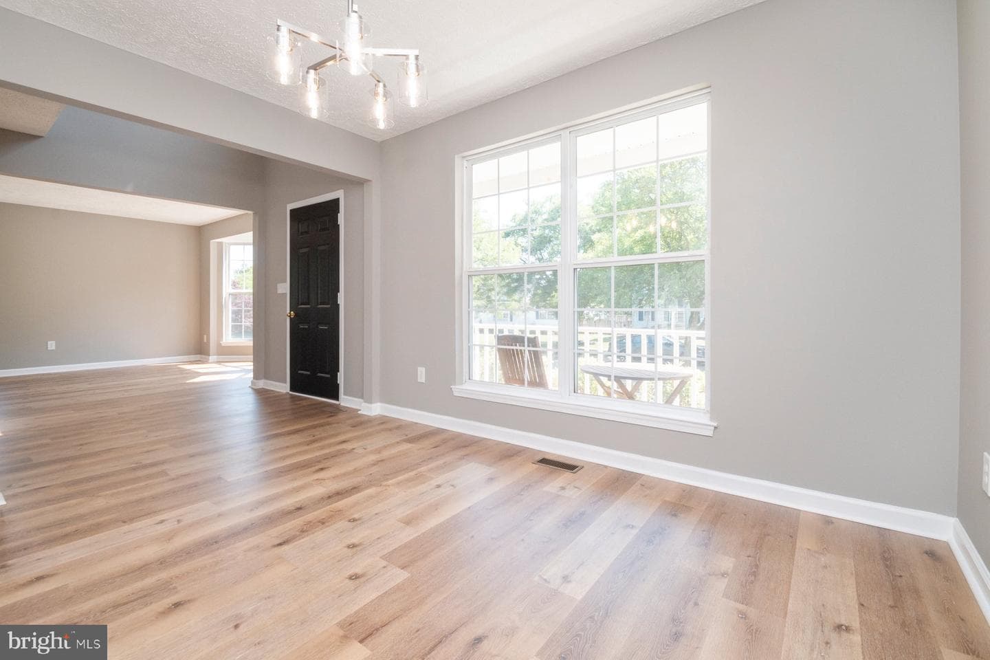 1214 Markham Lane photo 7