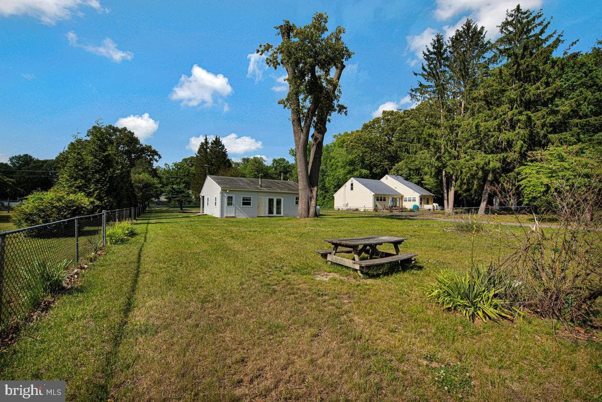 1631 Defense Highway photo 29