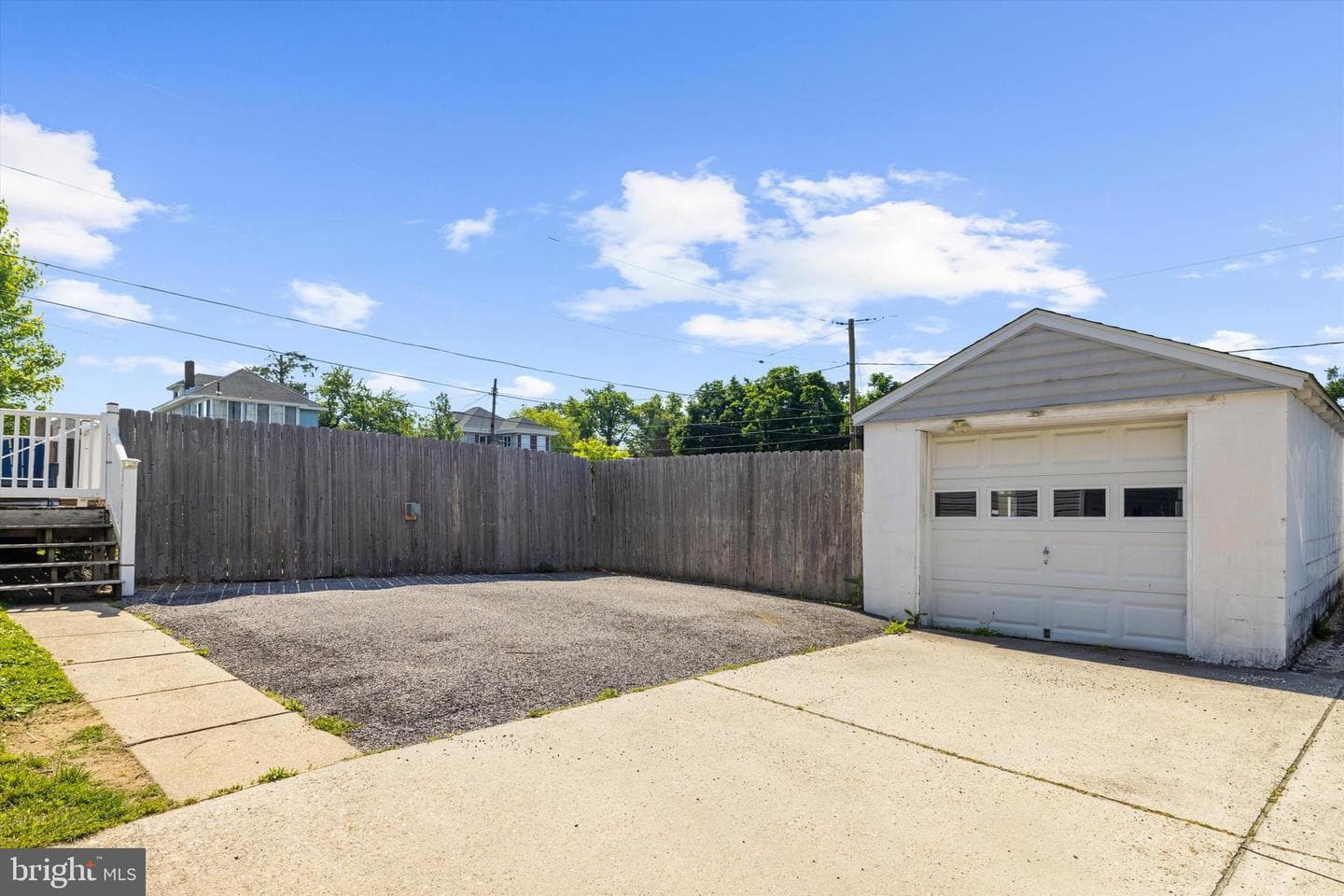 405 W Maple Road photo 48