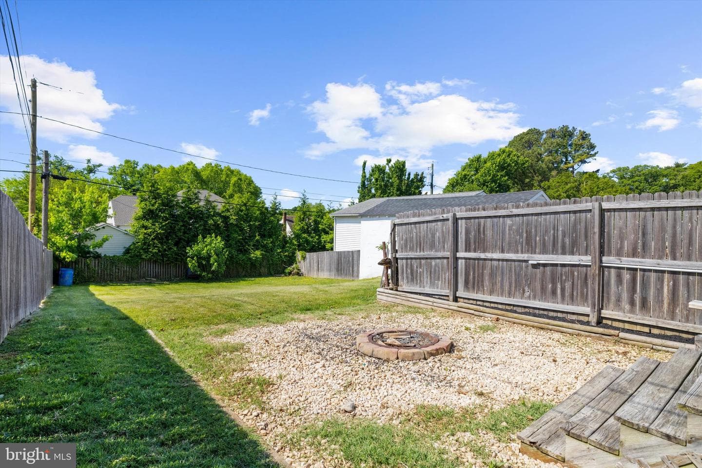 405 W Maple Road photo 50