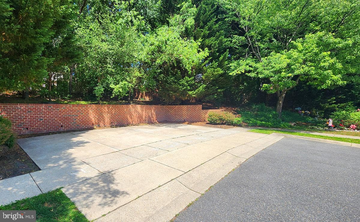 8021 Fair Breeze Drive photo 20
