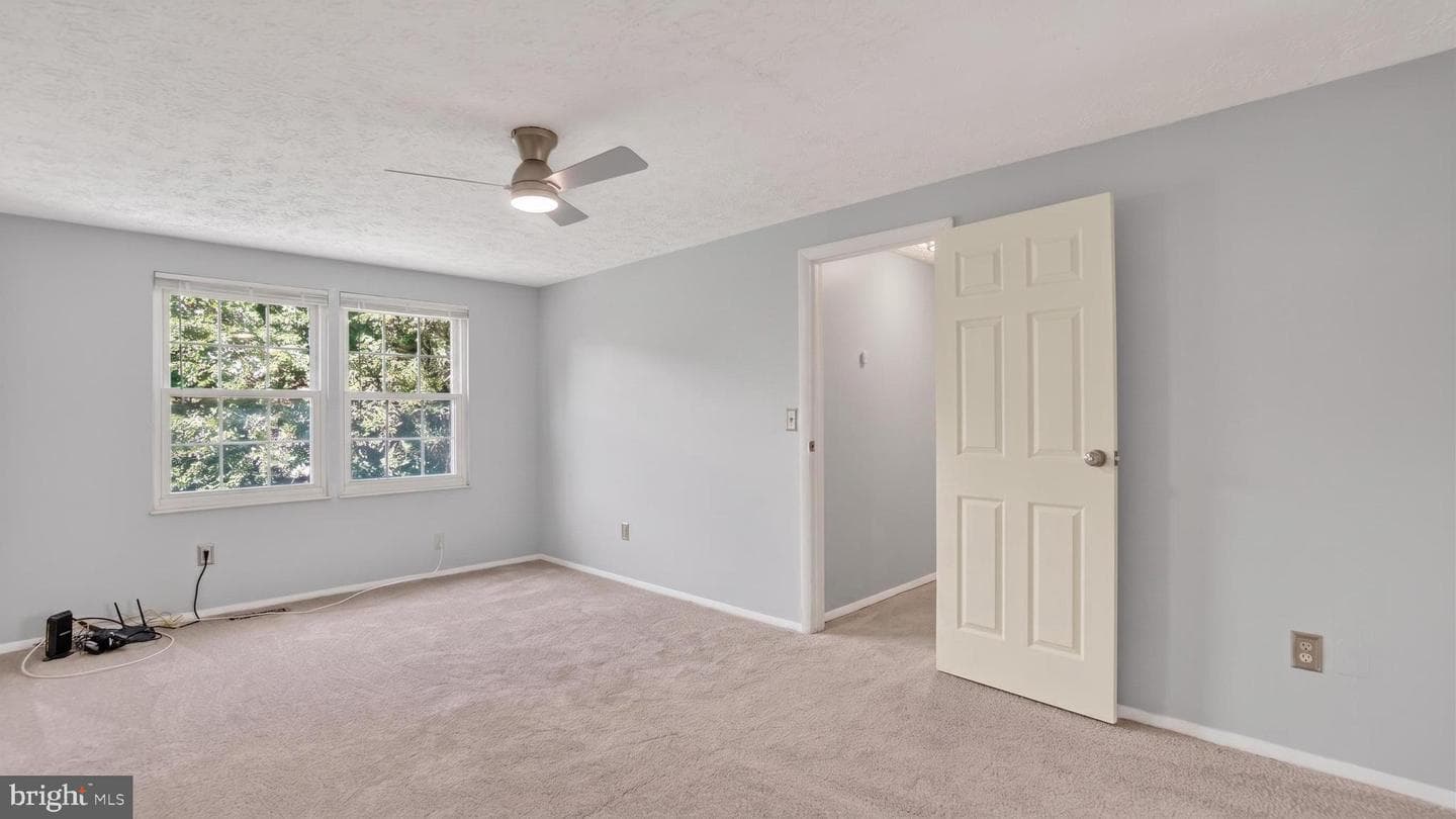 7912 Pepperbox Lane photo 15