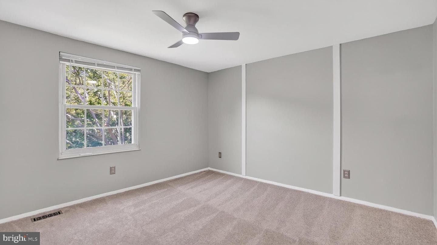 7912 Pepperbox Lane photo 22
