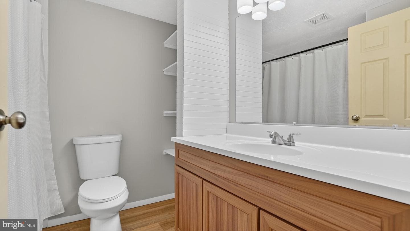 7912 Pepperbox Lane photo 23