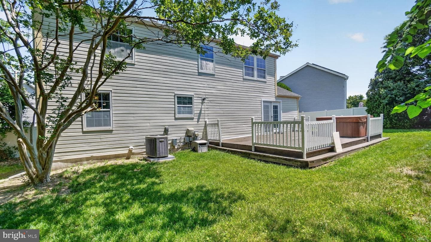 7912 Pepperbox Lane photo 32