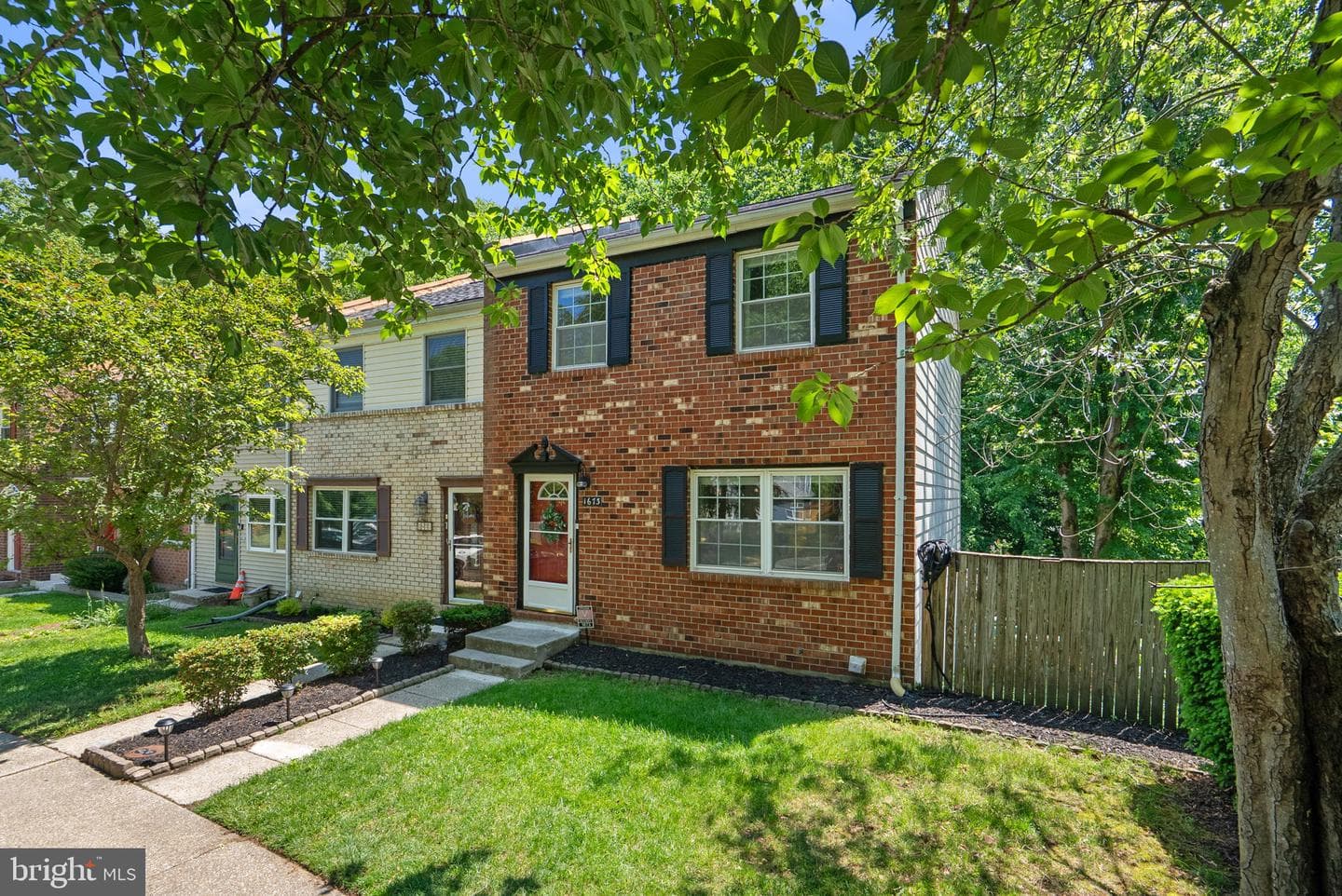 1673 Forest Hill Court photo 3